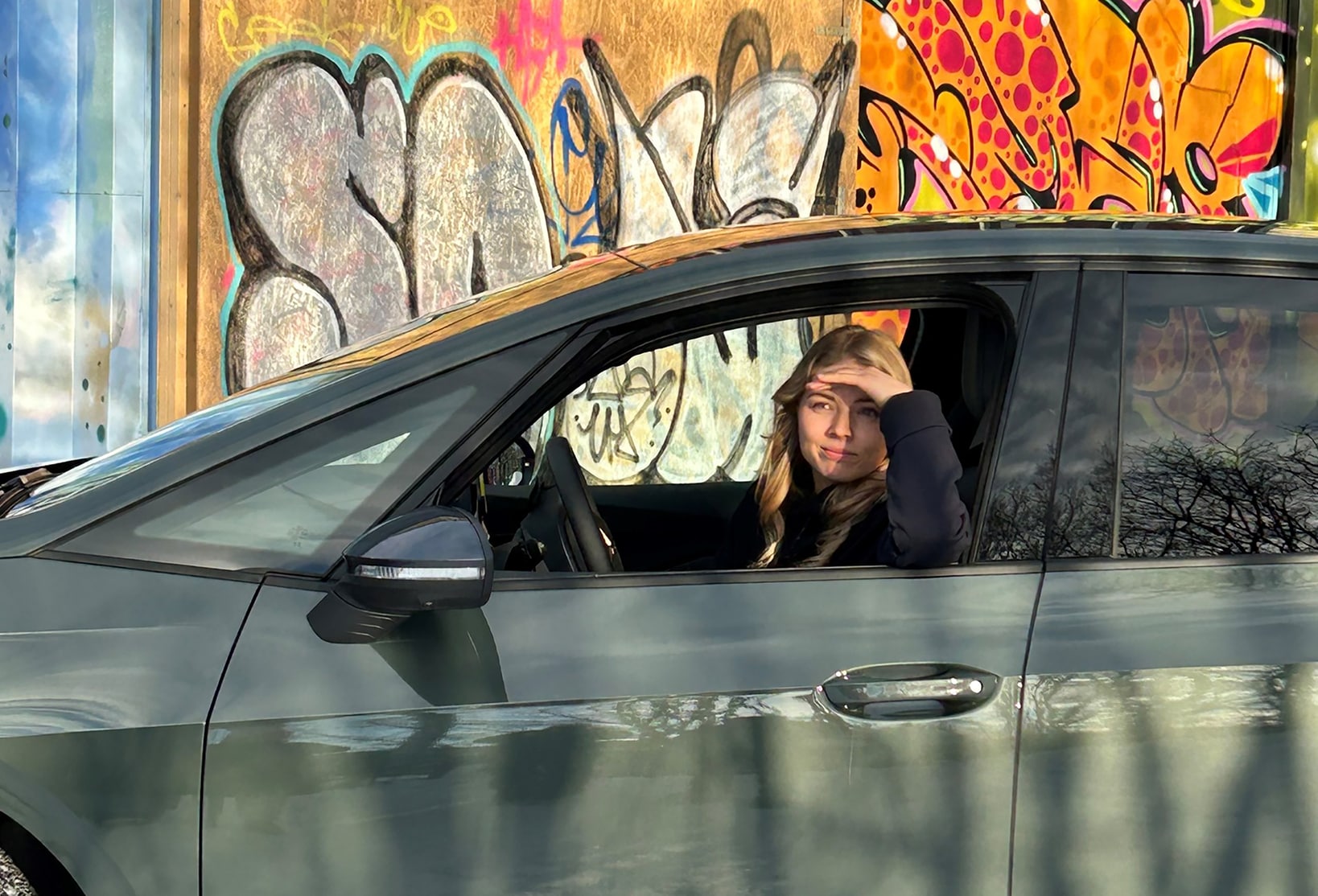 Hedda Hosås i en CUPRA Born VZ