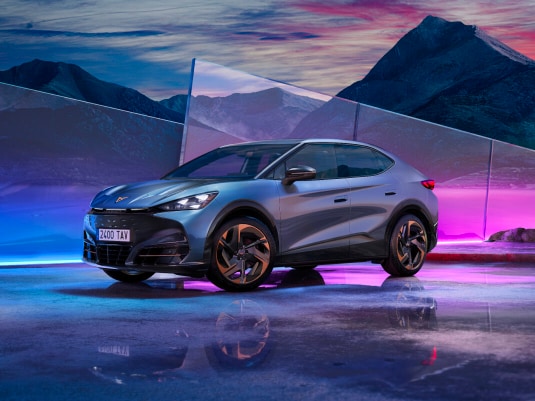 Priskampanje på Cupra Tavascan Adrenaline